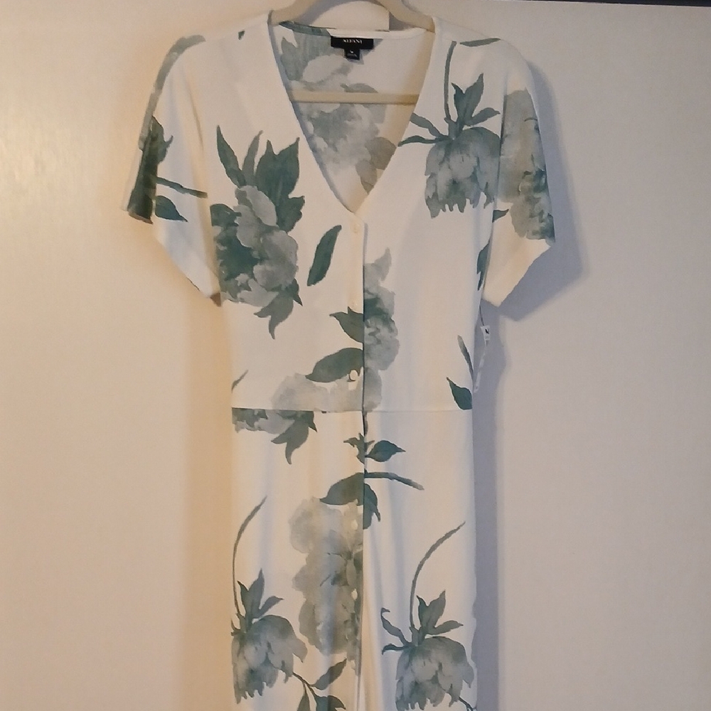 Alfani "Mothers Day" Blue & White Painted Bloom Maxi Dress in Size M (NWT)